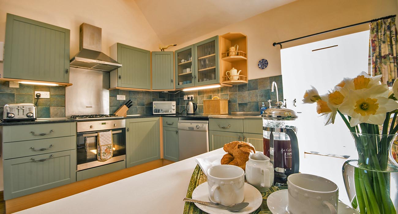 Badgers Wood holiday cottage for 6 in Buxton, Derbyshire with pool